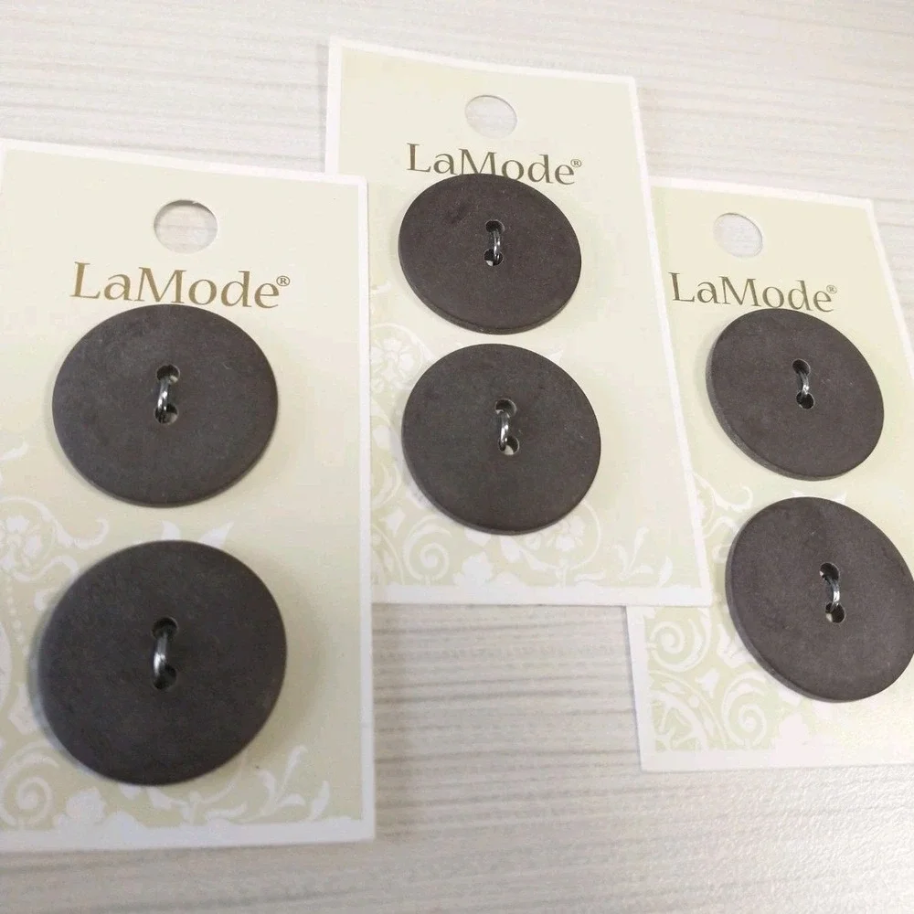 LaMode Muted Brown 1 Inch Buttons Lot Of 6 Blazer Sweater Suit Uniform 2 Hole